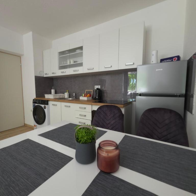 Lux Una City - One-Bedroom Apartment - 14