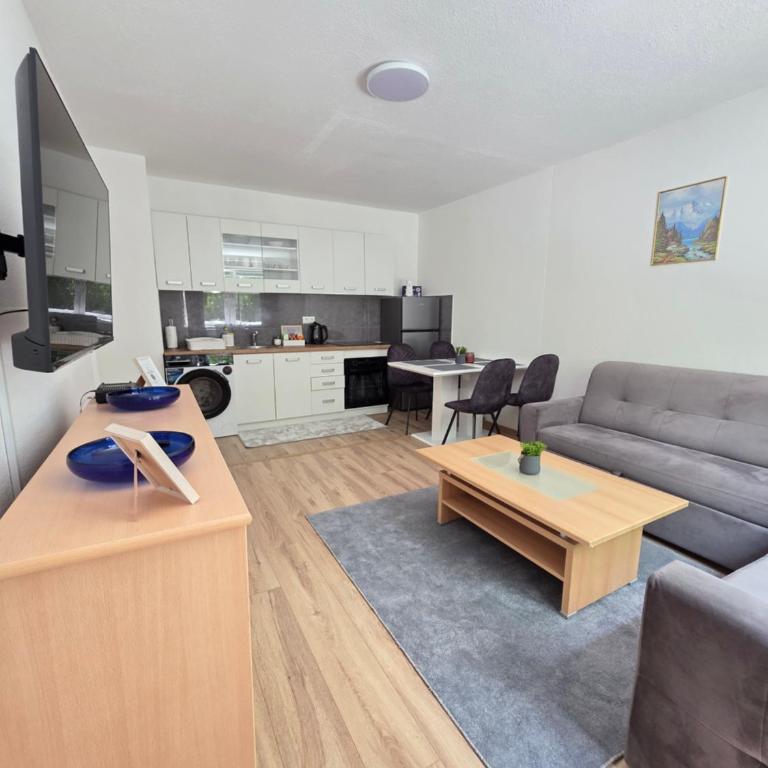Lux Una City - One-Bedroom Apartment - 2