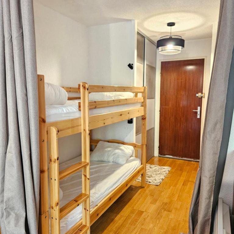 Aux pieds des pistes avec balcon - meublé 3 étoiles - Appartement avec Balcon - 24