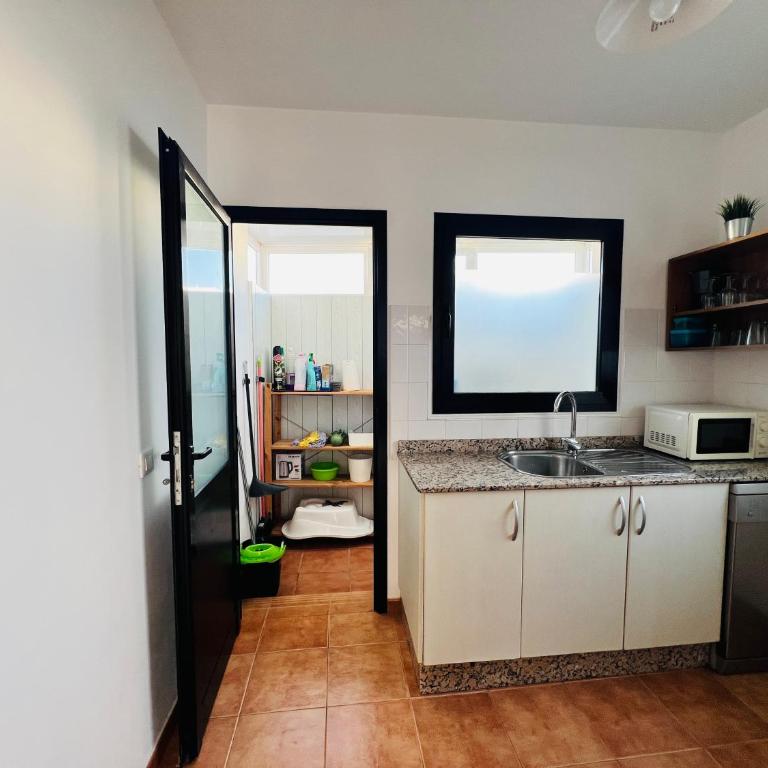 Playa Blanca , Koldos beach house - Three-Bedroom Villa - 44