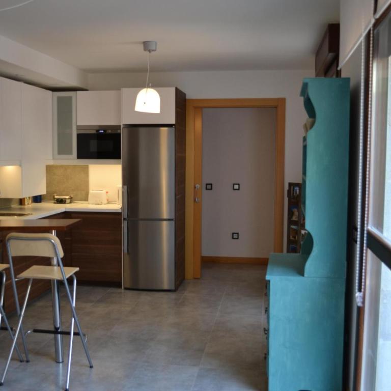 Apartamentos Suites&Homes - Apartamento Superior de 2 dormitorios con patio - Calle Gibraltar, 18 - 1