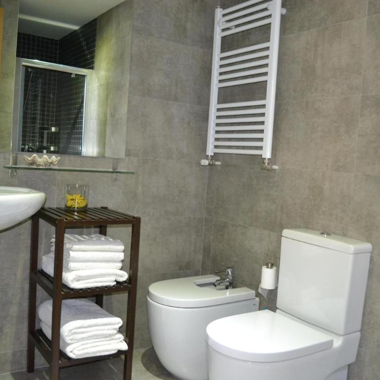Apartamentos Suites&Homes - Apartamento Superior de 2 dormitorios con patio - Calle Gibraltar, 18 - 6