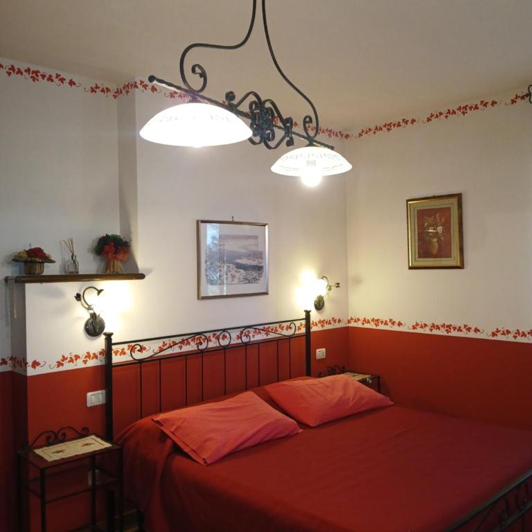 Agriturismo Le Quattro Stagioni - Camera Quadrupla con Bagno Privato - 1