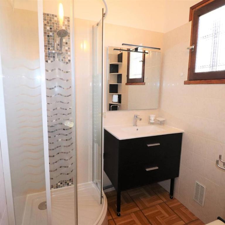 Studio climatisé pour 4 pers à 350m de la mer avec parking - FR-1-307-222 - Studio - 21