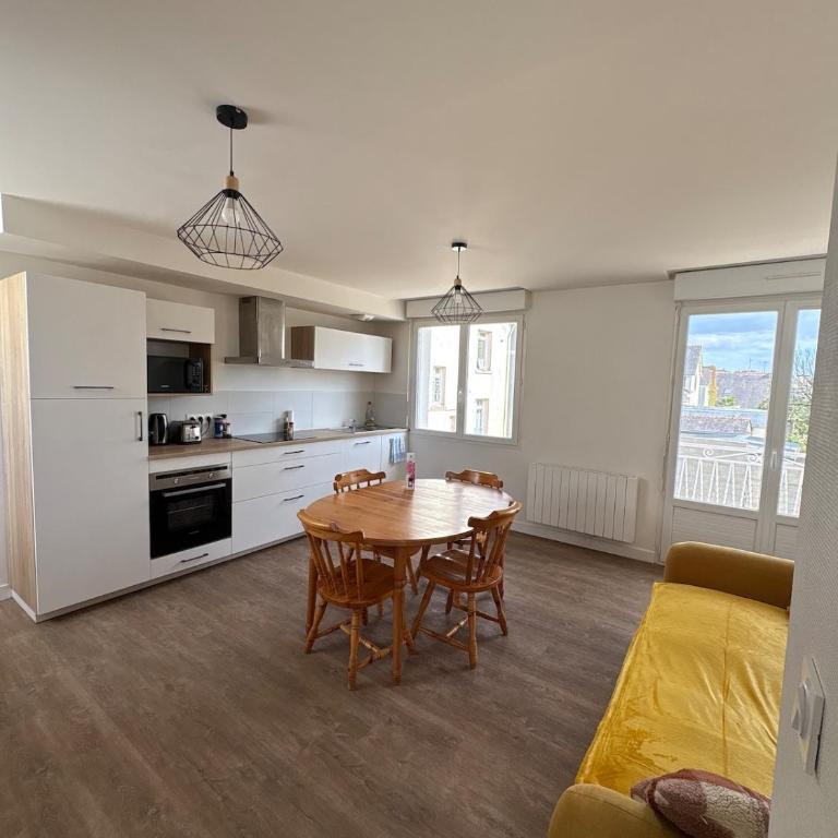 Appartement Cosy et parking - Appartement 2 Chambres avec Balcon - 1