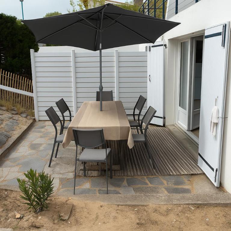 Appartement rénové avec terrasse très bien situé - Apartment mit 1 Schlafzimmer - 2