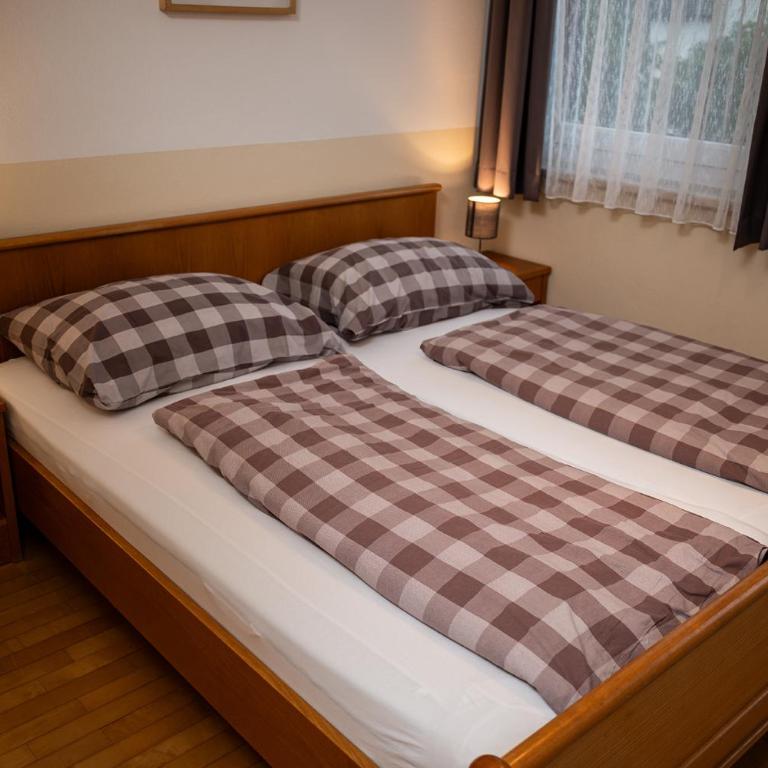 Gasthaus-Gostišče-Trattoria Ogris - Doppelzimmer mit Gartenblick - 7