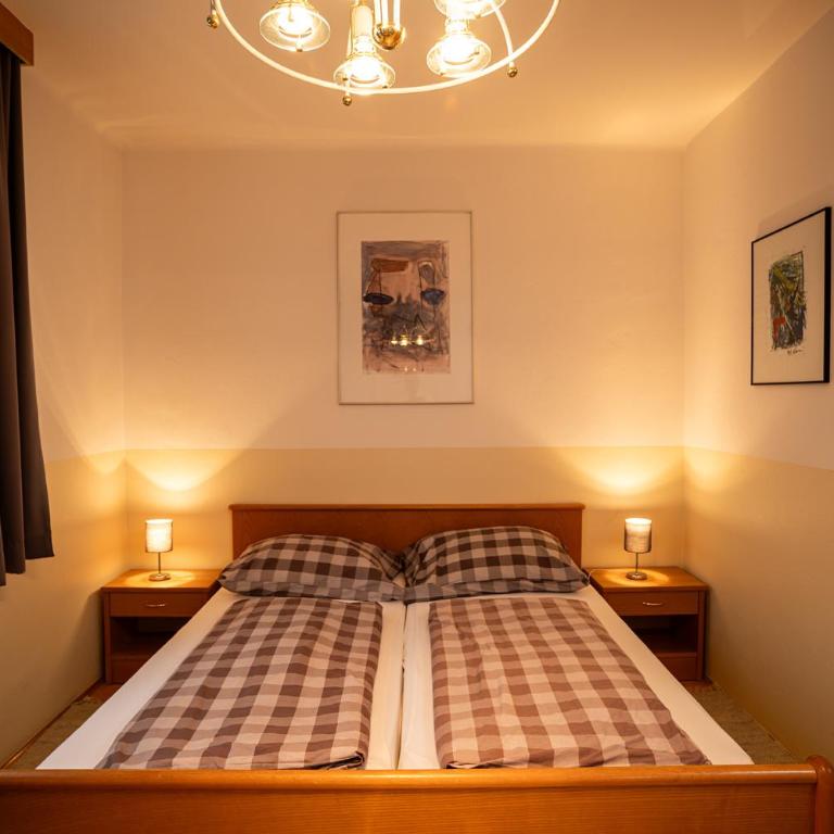 Gasthaus-Gostišče-Trattoria Ogris - Dreibettzimmer mit Gartenblick - 7