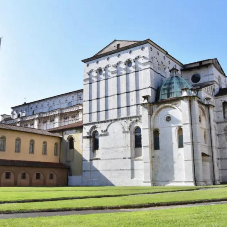 Guinigi House - Appartamento con 2 Camere da Letto - 35