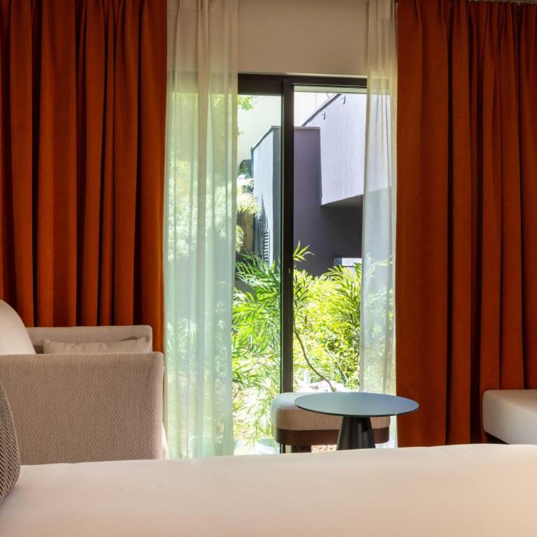 Belinda Hôtel & Spa - Chambre Triple mit Terrasse - 5