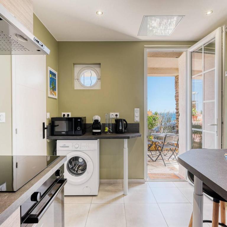 Appartement au Lavandou - Vue Mer - Climatisé - Tout à pieds - FR-1-816-3 - Appartamento - 12