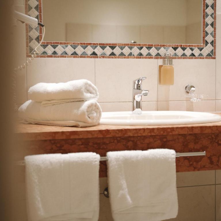 Alpenschlössl Boutique Appartements & Rooms - Apartment mit 2 Schlafzimmern mit Balkon und Terrasse - 13