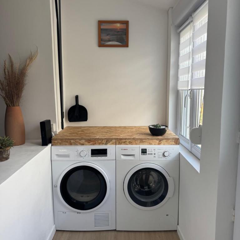 Chez Marie et Romain Ferry & Shuttle - Casa con 2 Camere da Letto - 13