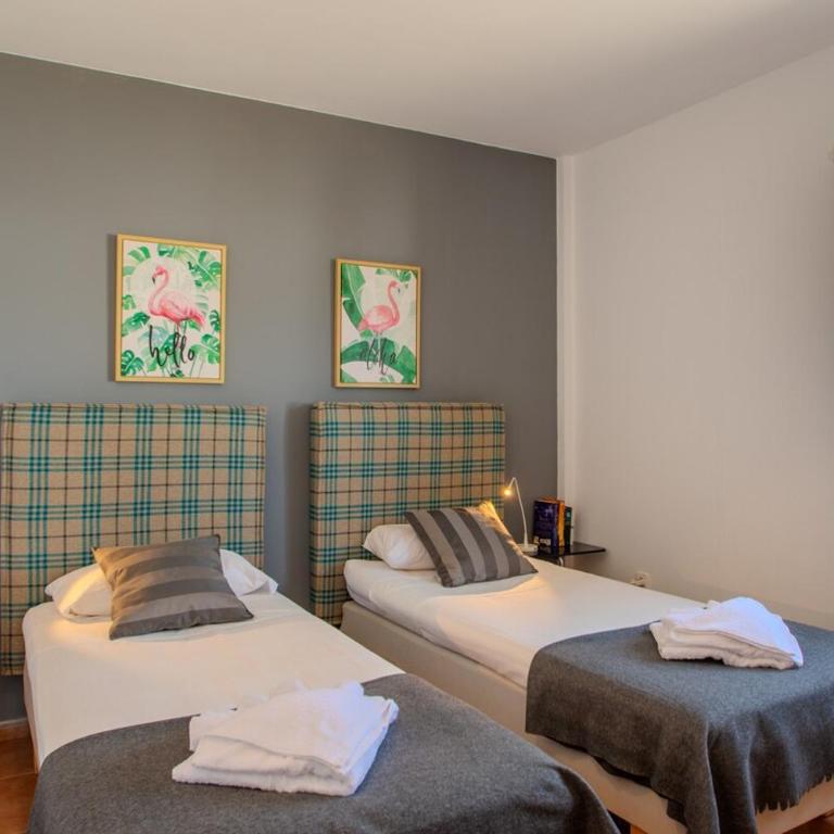 Casa Serena Panoramic Views, AC and Pool - Three-Bedroom House - 20