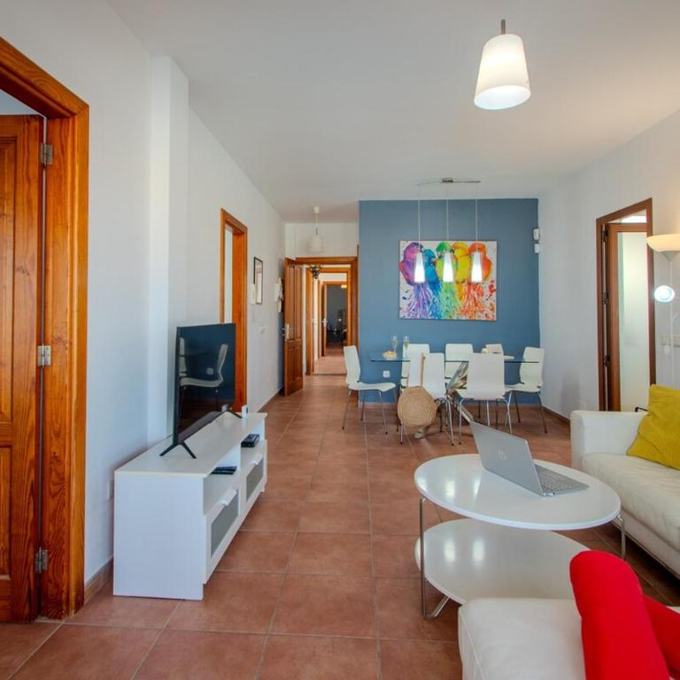 Casa Serena Panoramic Views, AC and Pool - Three-Bedroom House - 27
