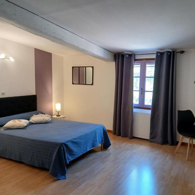 Mas d'Alivon - Chambre Familiale - Vue sur Jardin - 7