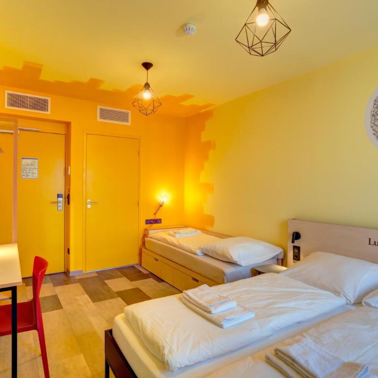 MEININGER Hotel Lyon Centre Berthelot - Chambre Triple Standard - 5