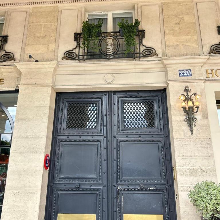 Spacious Parisian Flat Louvre Steps Eiffel Tower Access - Appartamento con 2 Camere da Letto - 8