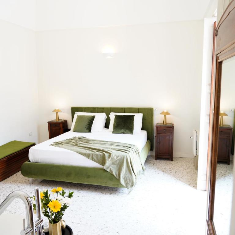Palazzo Sozzi Luxury - ANTICO SPLENDORE nel CUORE di OSTUNI - Deluxe Double Room with Bath - 27