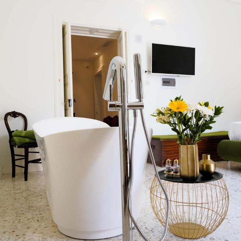 Palazzo Sozzi Luxury - ANTICO SPLENDORE nel CUORE di OSTUNI - Deluxe Double Room with Bath - 34