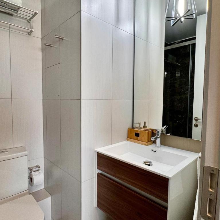 Amy Apartment frente al metro Irarrazaval - Two-Bedroom Apartment - 21
