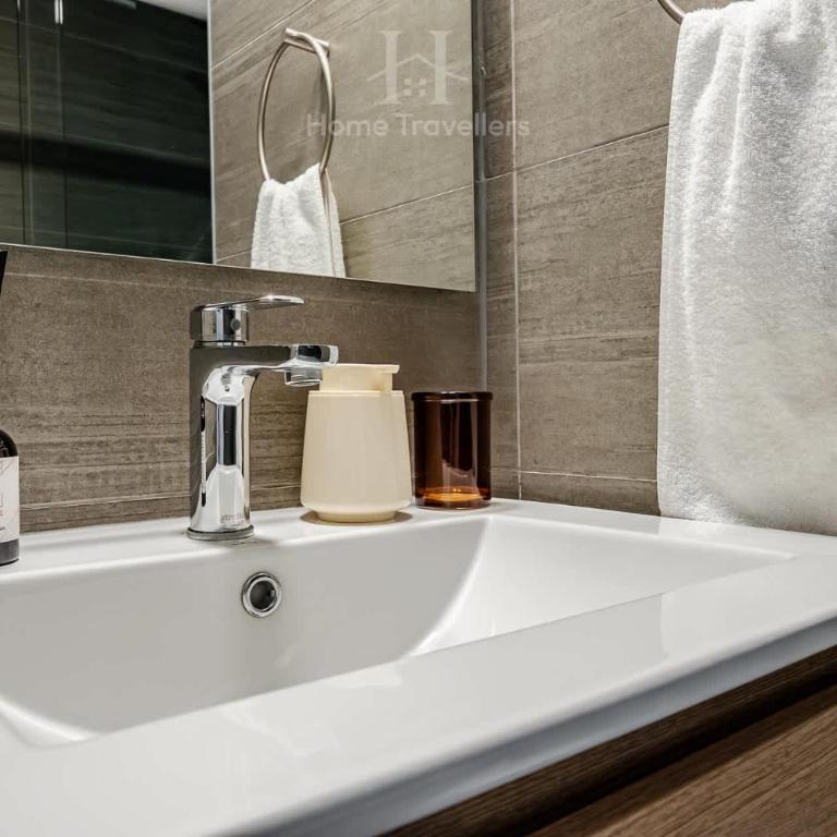 HT Dpto en Nunoa con Balcon y Estac 3PAX - Apartment - 3