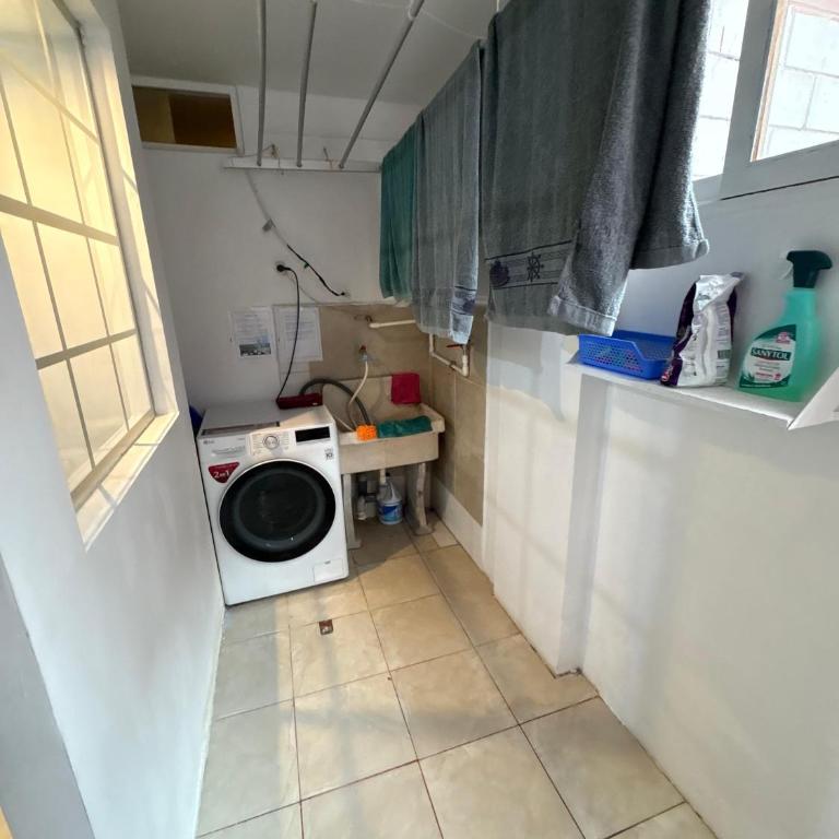 Departamento cerca al boulevard - Two-Bedroom Apartment - 11