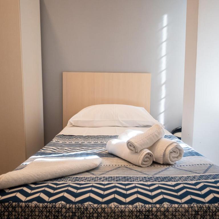 Gate 40 Roma - Single Room with Private Internal Bathroom - 10