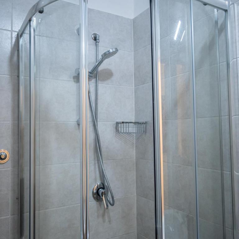 Gate 40 Roma - Single Room with Private Internal Bathroom - 7