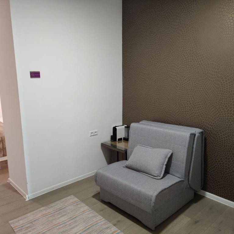 Central Point Privilege Apartments - Studio - 4