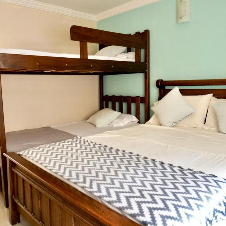 Apartamento tucurinca - Three-Bedroom Apartment - 4