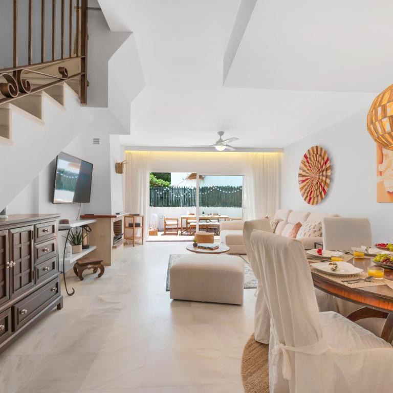 Chic 3BR Townhouse on the Beach with pool and garage - Casa Unifamiliar de 3 dormitorios - 7