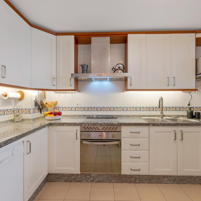 Chic 3BR Townhouse on the Beach with pool and garage - Casa Unifamiliar de 3 dormitorios - 28
