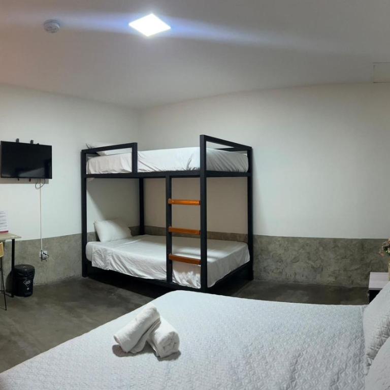 Nómada22 -Hostal moderno en el centro de Neiva - Habitación Familiar - 4