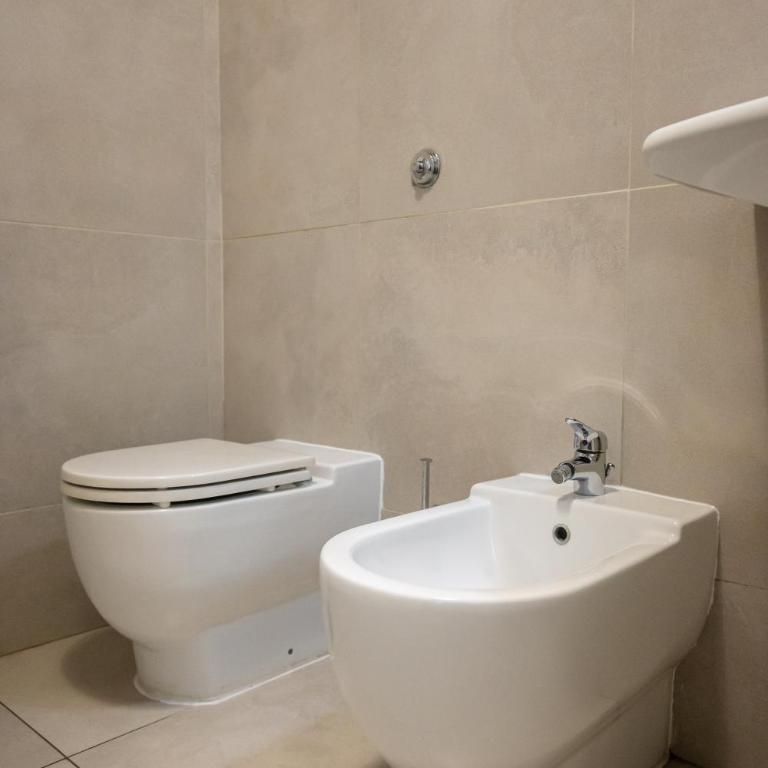 Gate 40 Roma - Quadruple Room with Private Bathroom - 7