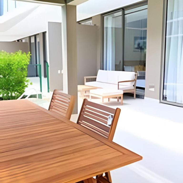 Exclusive Apartment, Private Pool and Beach Access - Two-Bedroom Apartment with Private Pool - 17