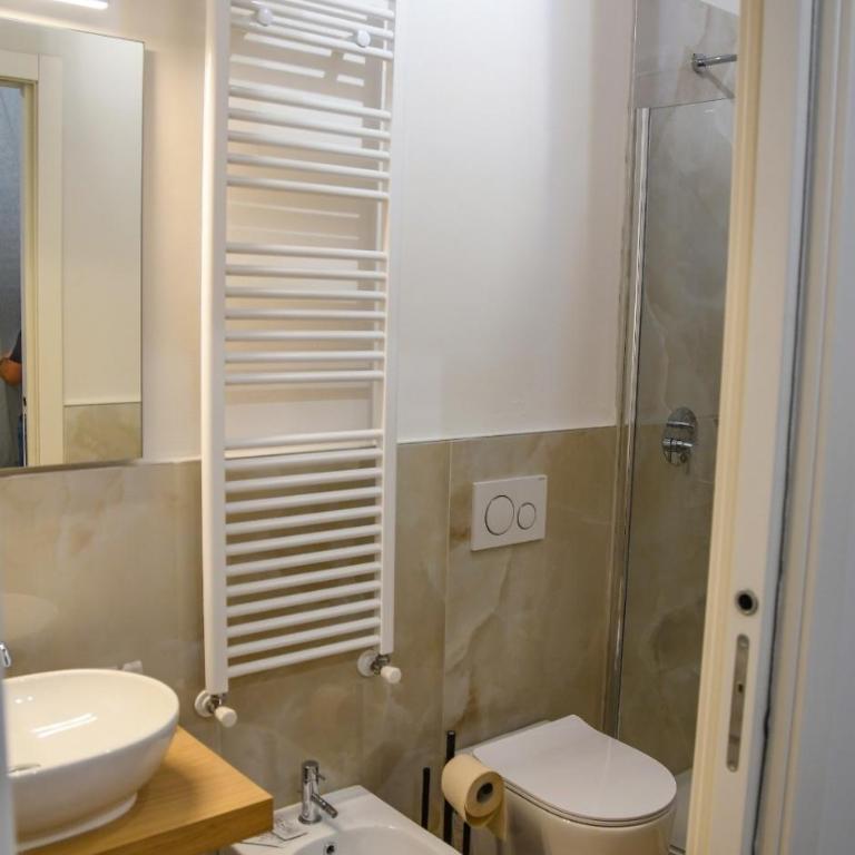 San Giovanni Rooms Livorno - Double Room with Private Bathroom - 8