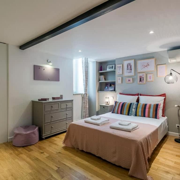 Charlie - Furnished apartment 260m² Downtown Lyon - Apartment - 44