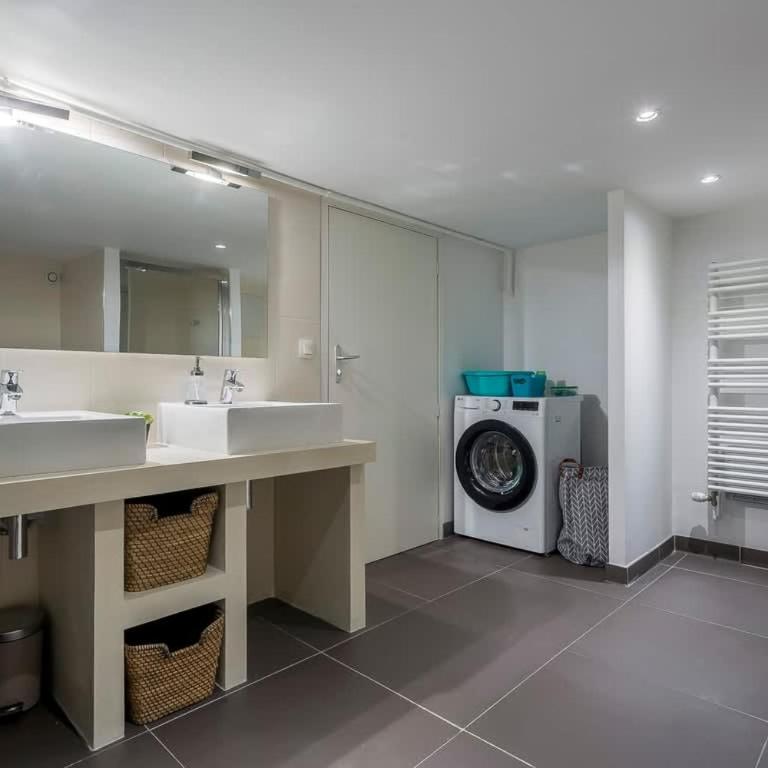 Charlie - Furnished apartment 260m² Downtown Lyon - Apartment - 45