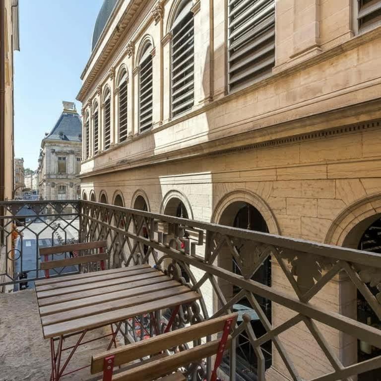 Charlie - Furnished apartment 260m² Downtown Lyon - Apartment - 60
