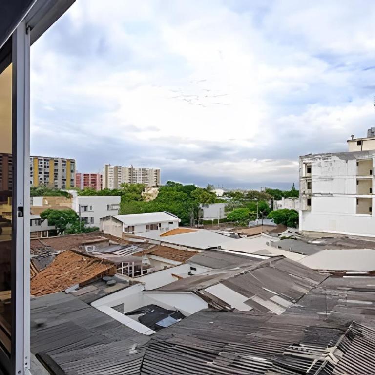 Piscina, jacuzzi en la flora Cali - Estudio - 13