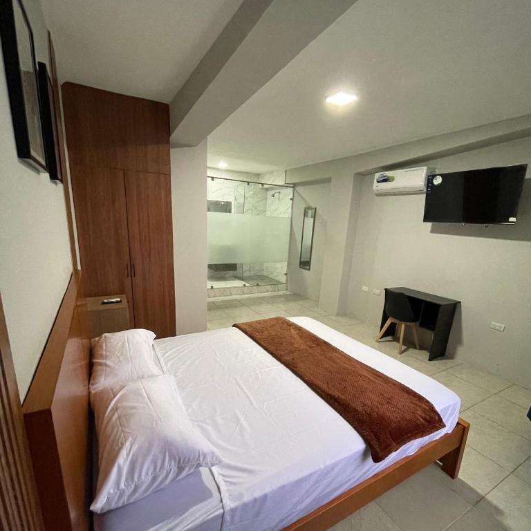 Suites Avenida - Deluxe Room - 2
