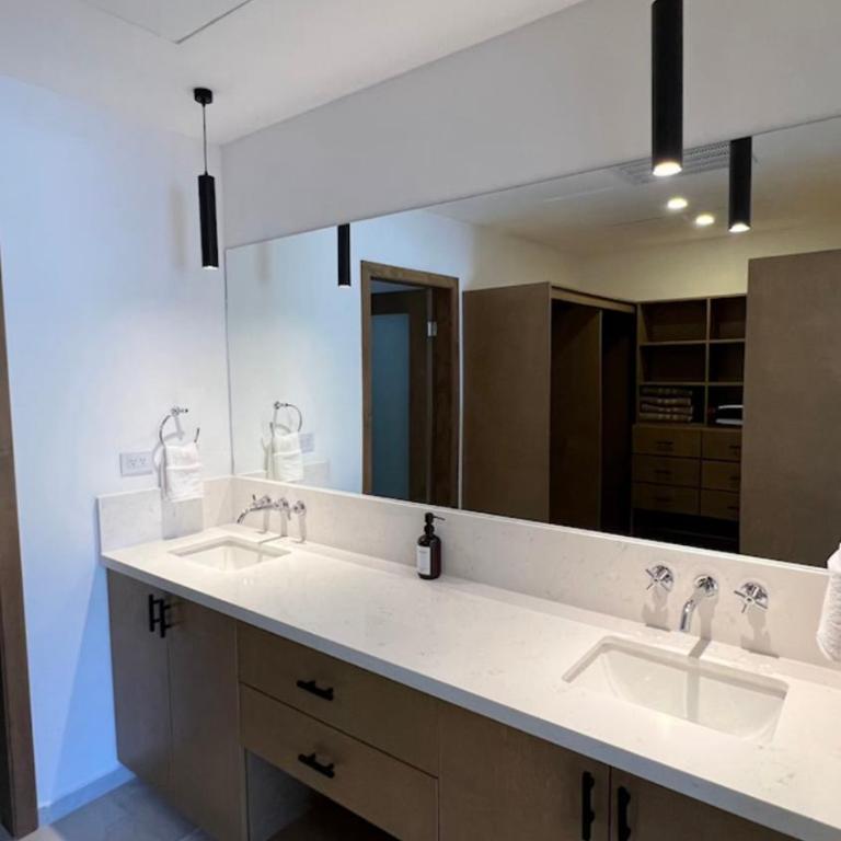 Caracoles Homes - Three-Bedroom Villa - 16