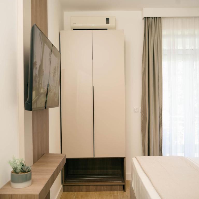 Solea Apartments - Studio Apartment with Queen Bed - 9