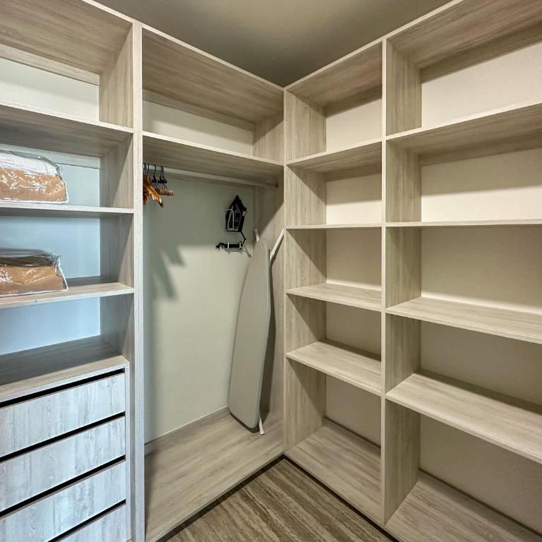 2BR Iconic Oceanfront Escape - Apartment - 35