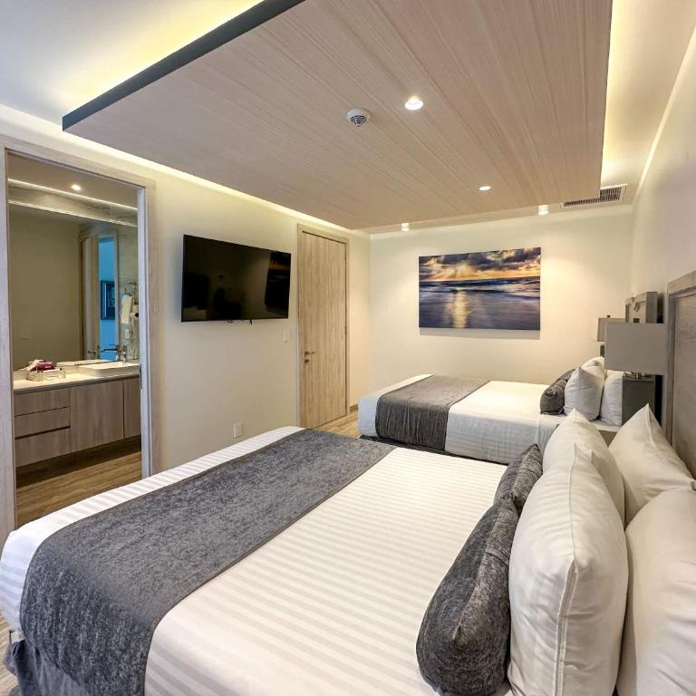 2BR Iconic Oceanfront Escape - Apartment - 39
