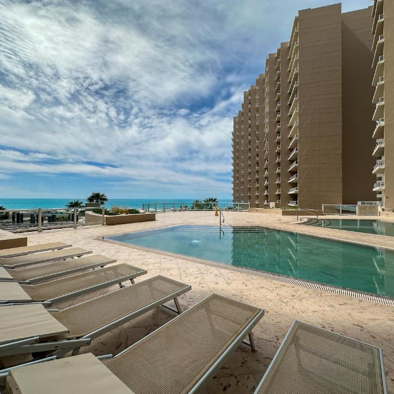 2BR Iconic Oceanfront Escape - Apartment - 99