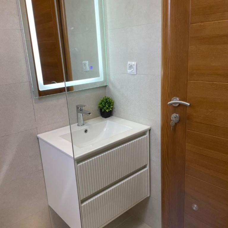 Quattro Rocce Apartments Zelen - Porodična Soba sa Bočnim Pogledom na More - 12