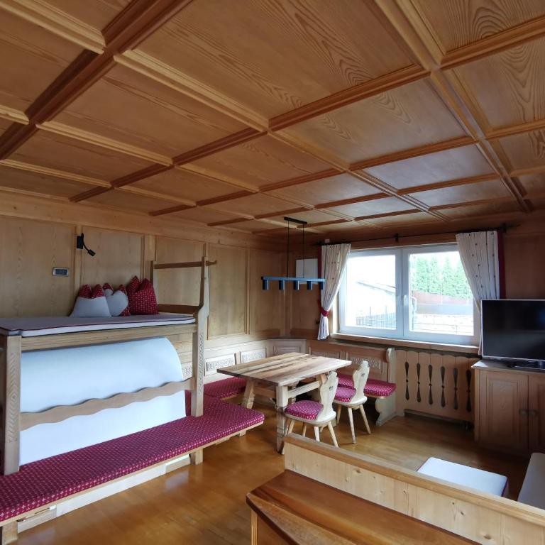 Villa Hubertus - Appartamento con 2 Camere da Letto e Balcone - 1