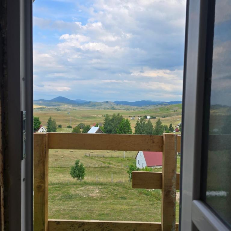 Durmitor Viewpoint - Superior Chalet - 6